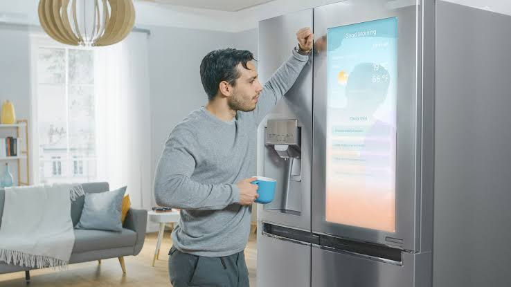 Smart Refrigerator Features That Transform Modern Connected Kitchen Spaces With Advanced Technology