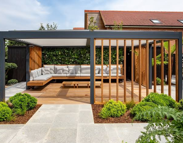 Modern Outdoor Privacy Screens for Creating Secluded Residential Patios