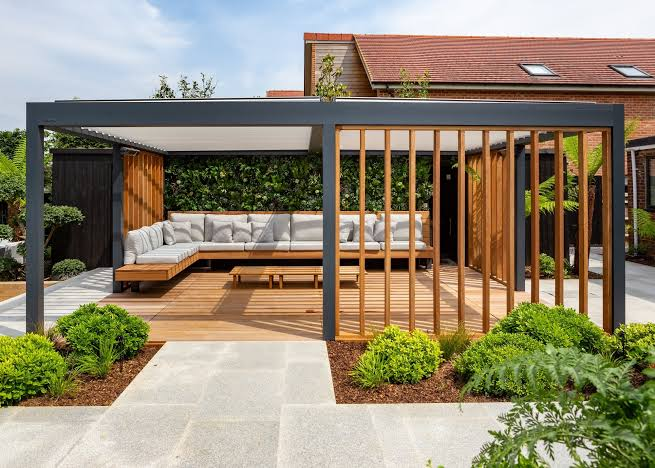 Modern Outdoor Privacy Screens for Creating Secluded Residential Patios