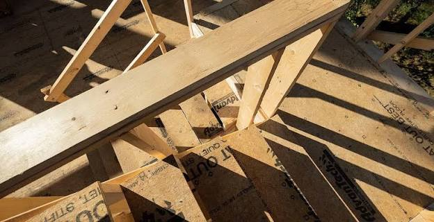 Subfloor Reinforcement Methods That Reduce Squeaking and Improve Stability Beneath Flooring